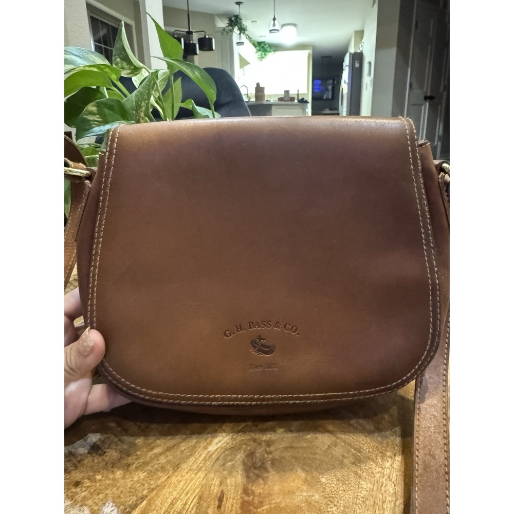 G.H.‎ Bass & Co. Brown Leather Shoulder Crossbody Bag Purse